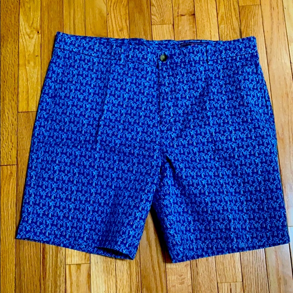 Vineyard Vine shorts